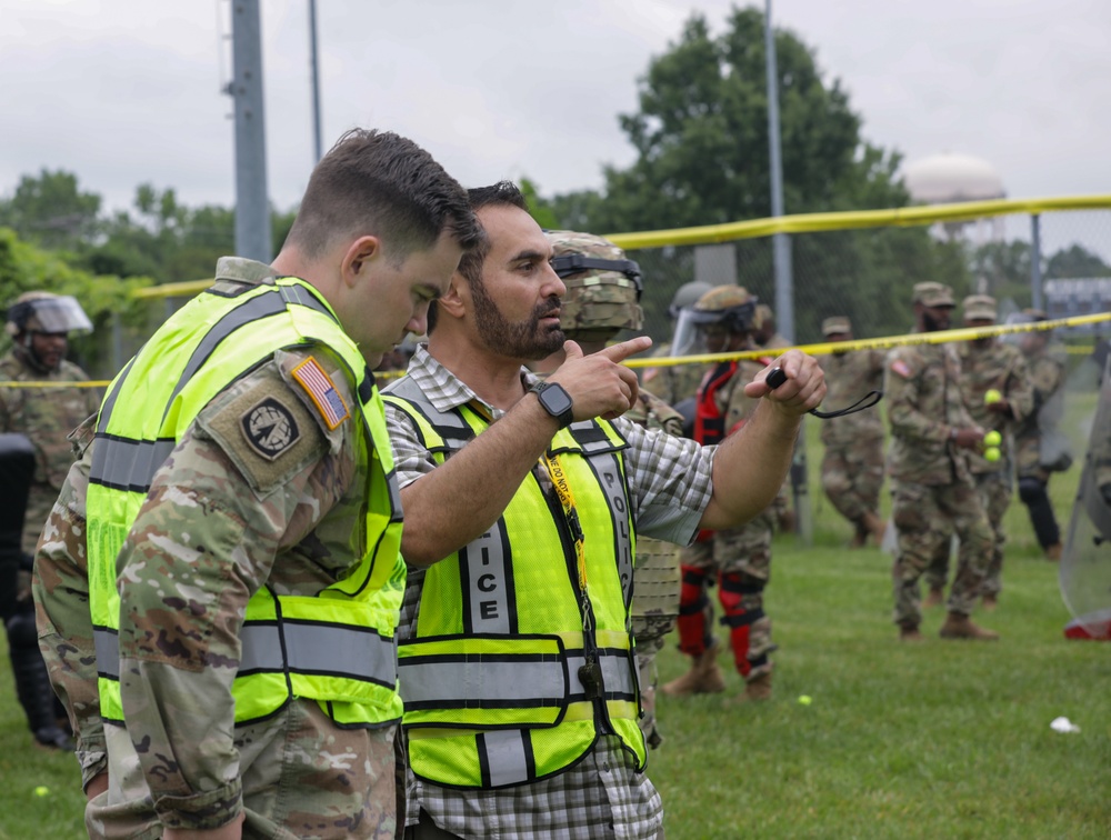 District of Columbia National Guard Trains with Joint Task force - National Capital Region