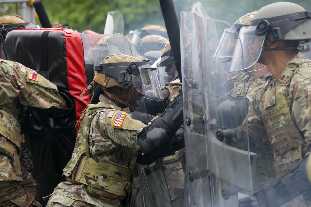 District of Columbia National Guard Trains with Joint Task force - National Capital Region