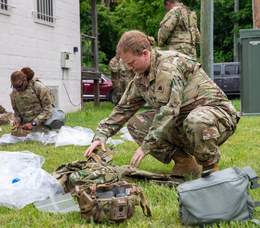 District of Columbia National Guard Trains with Joint Task force - National Capital Region