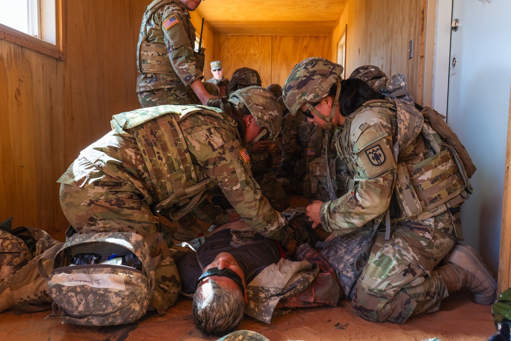 U.S. Soldiers conduct Combat Lifesaver course