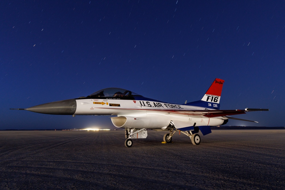 412th Test Wing recreates iconic livery for F-16 Viper Demo Team