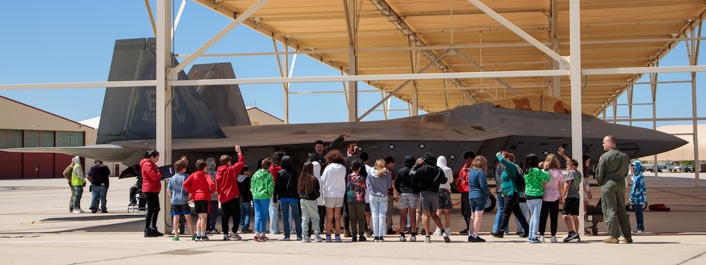 Local 5th graders see the Raptor up-close