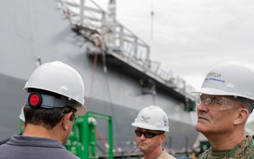 LtGen Karsten Heckl visits Norfolk naval shipyards for maintenance and readiness assessment