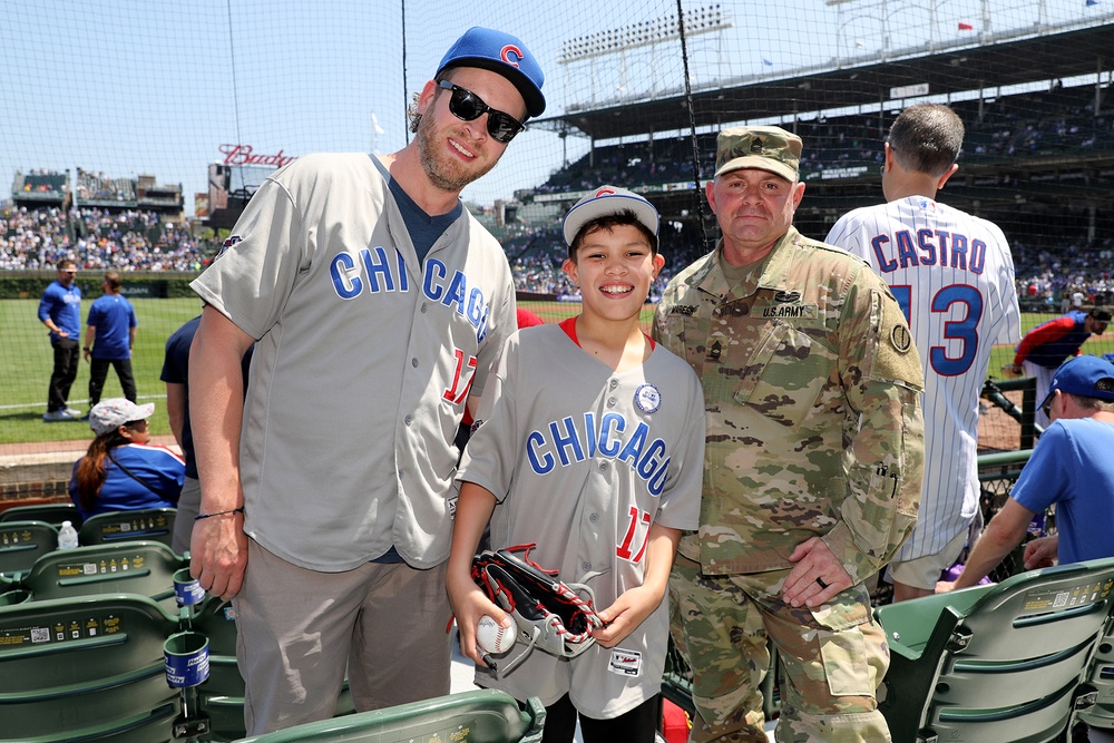 Combat veteran honored by Chicago Cubs during military salute