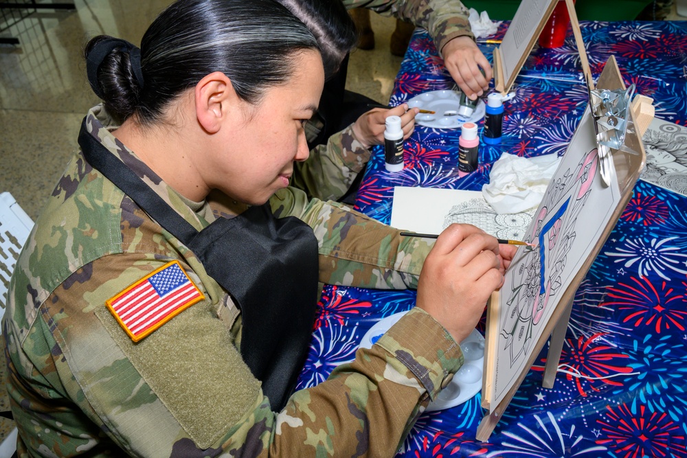 Walter Reed's Behavioral Health Team Host Paint and Chat event