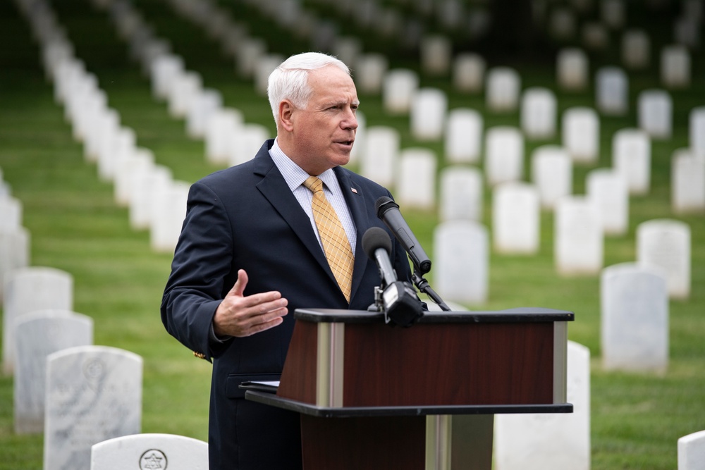 A Remembrance Service is Held for Silver Star Recipient U.S. Army Spc. 5 Calvin Bouknight in Section 38