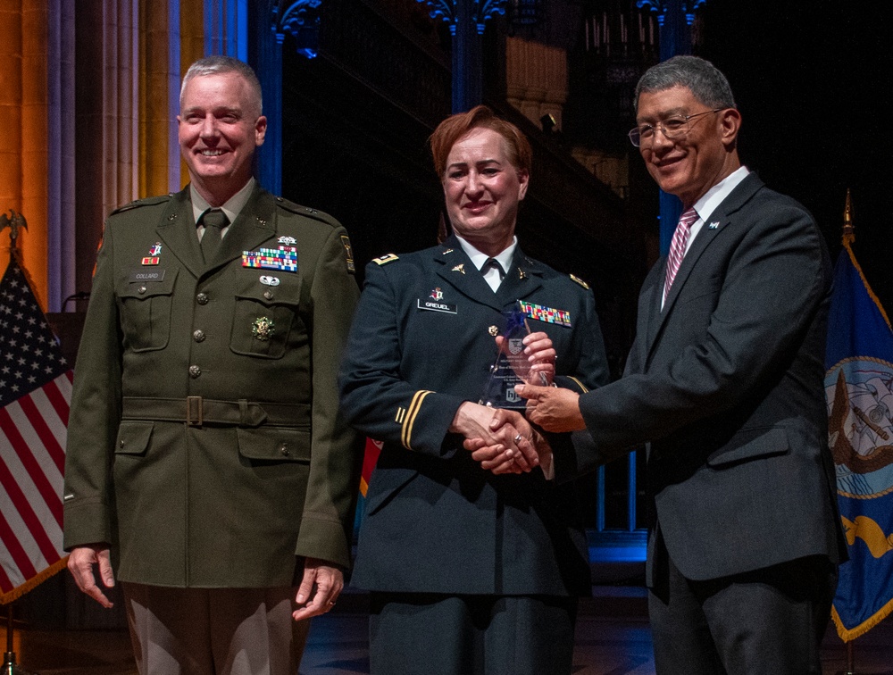 Heroes of Military Medicine Honored for Providing Exceptional Care