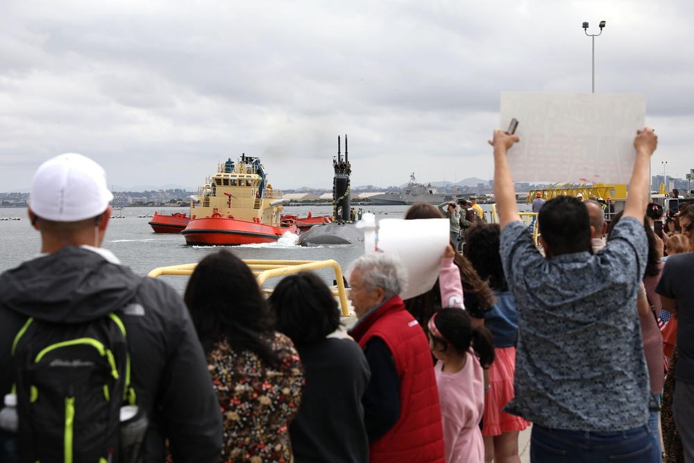 USS Greeneville Arrives to San Diego