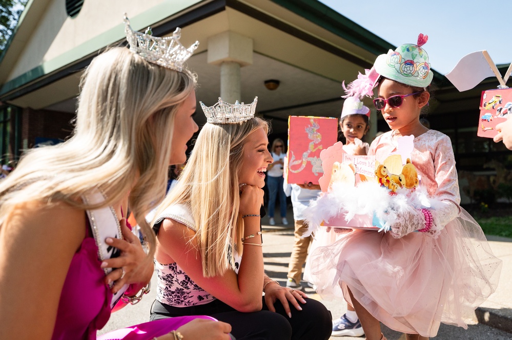 Miss America Visits Chenoweth Elementary School