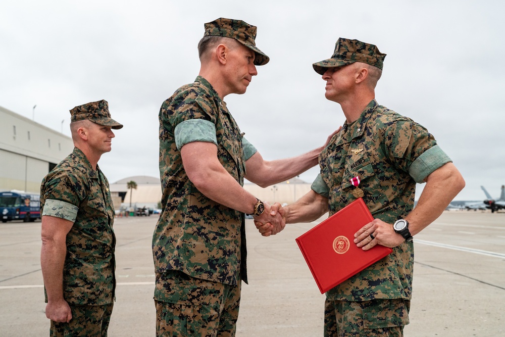 DVIDS - Images - VMFA-323 Change of Command [Image 7 of 12]