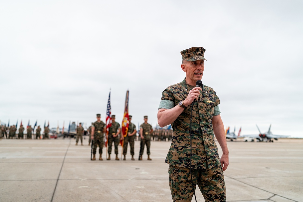 DVIDS - Images - VMFA-323 Change of Command [Image 9 of 12]