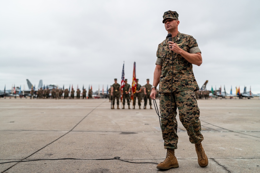 DVIDS - Images - VMFA-323 Change of Command [Image 12 of 12]