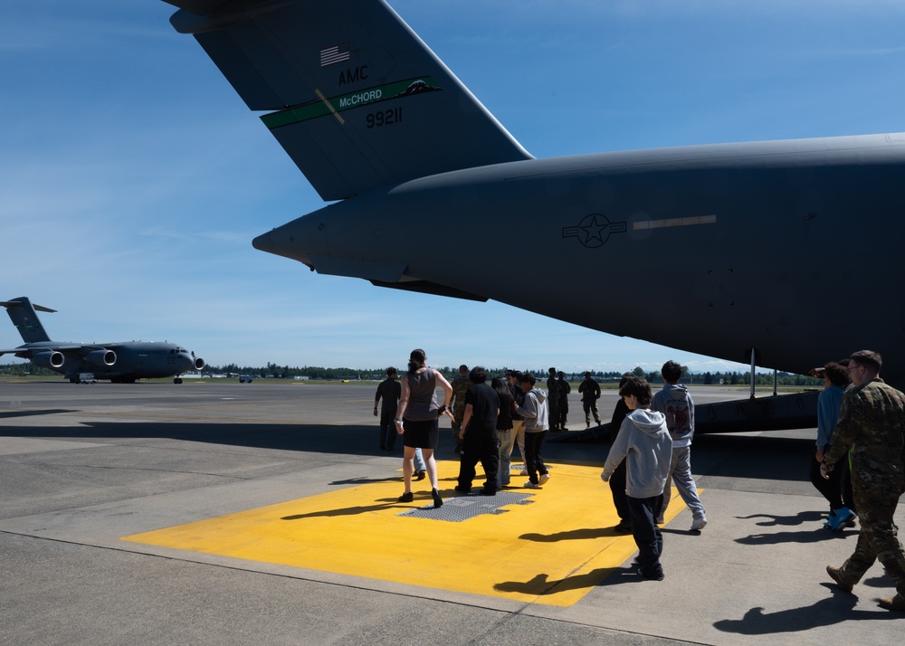 Team McChord hosts Spanaway Middle School tour