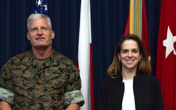 III MEF Commanding General meets with Dr. Ohl