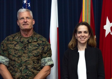 III MEF Commanding General meets with Dr. Ohl