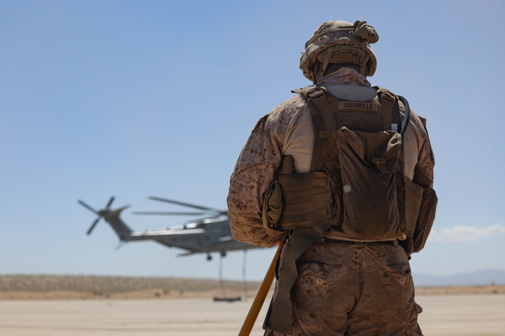 Marines with 1st Distribution Support Battalion Provide Helicopter Support Team Support in LZ Sandhill