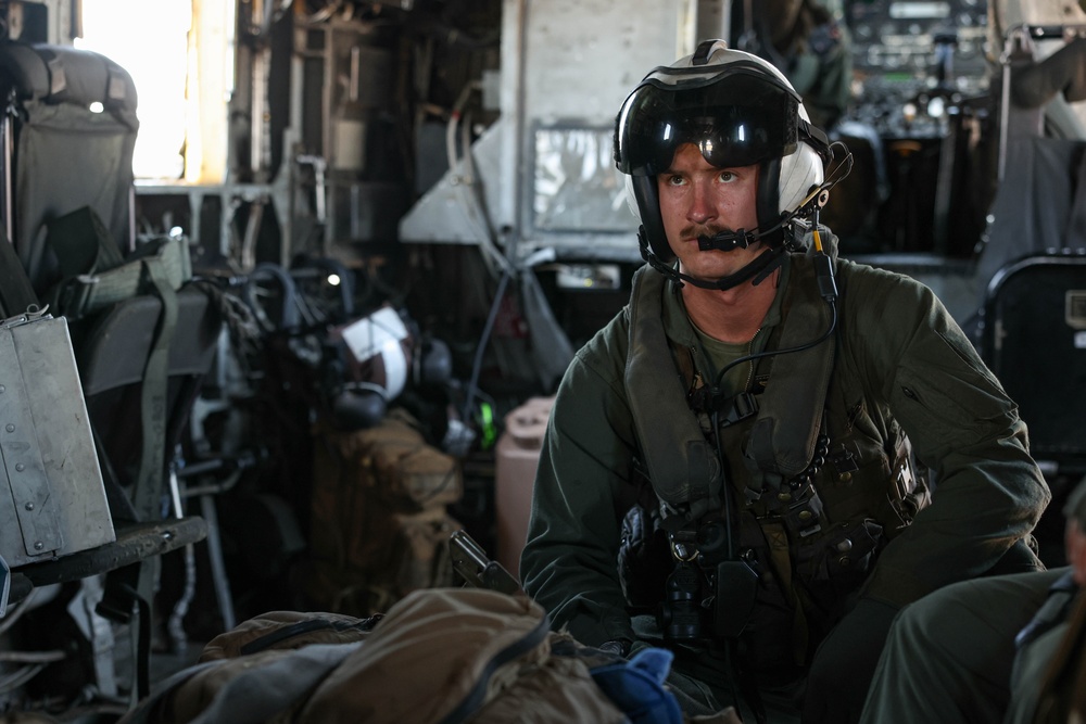 Marines with 1st Distribution Support Battalion Provide Helicopter Support Team Support in LZ Sandhill