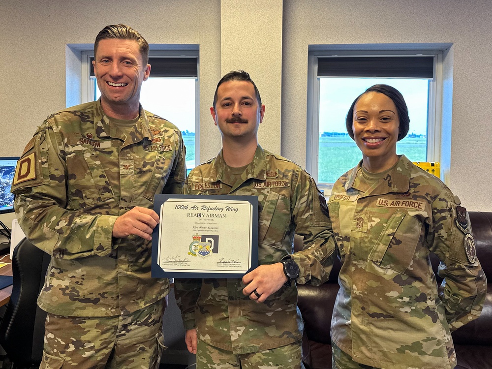 ReaDy Airman of the Week: 100th OSS Airman recognized