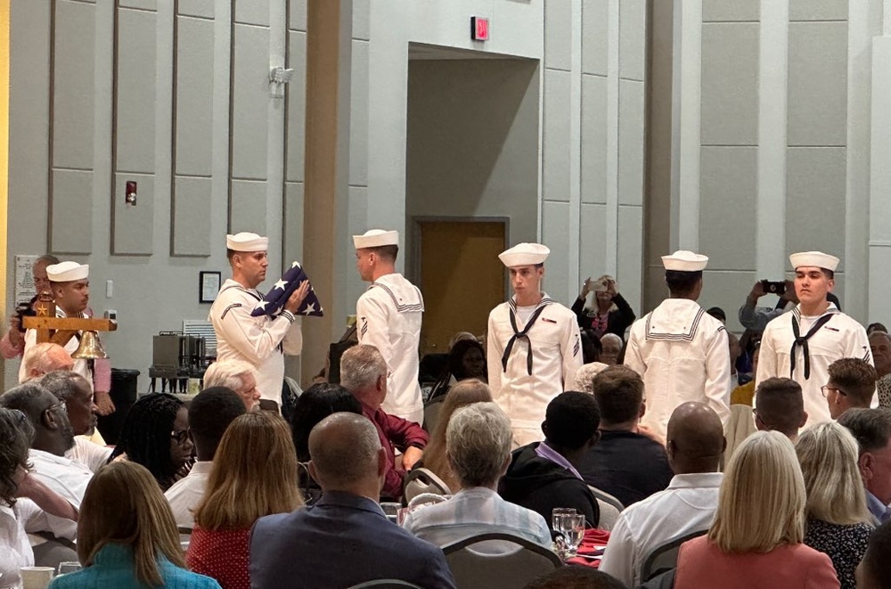 Cherry Point Sailors Honor Veterans at Community Celebration