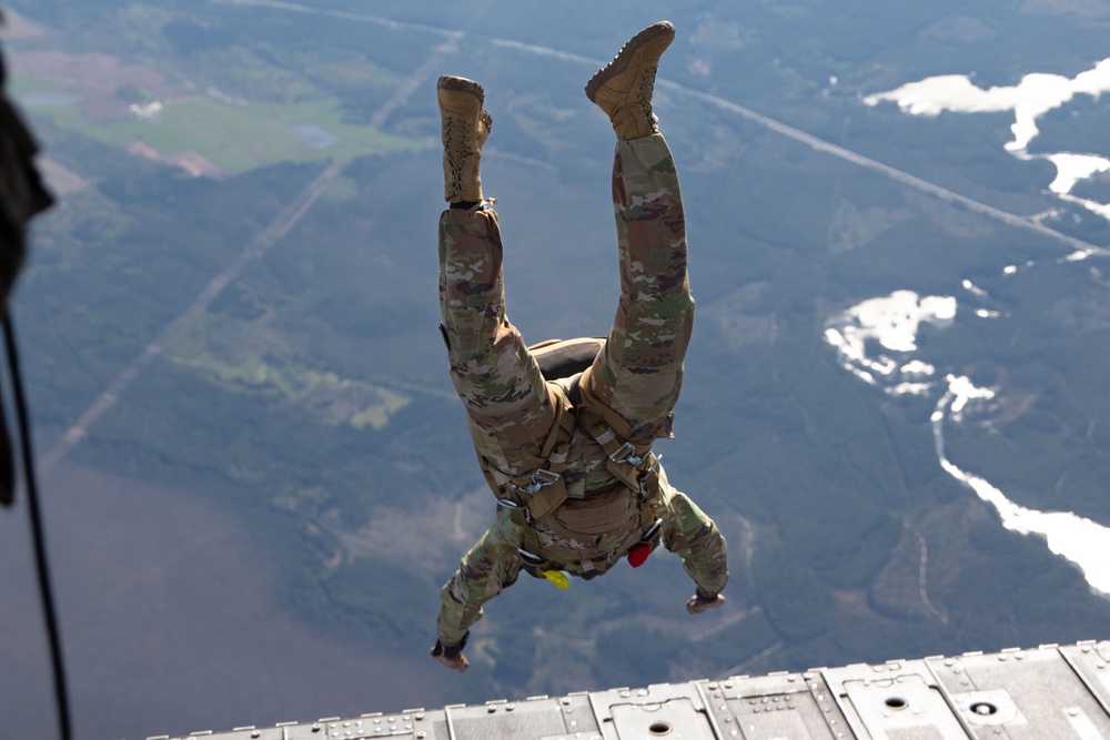 5th Quartermaster TADC executes MFF jump at Swift Response 24