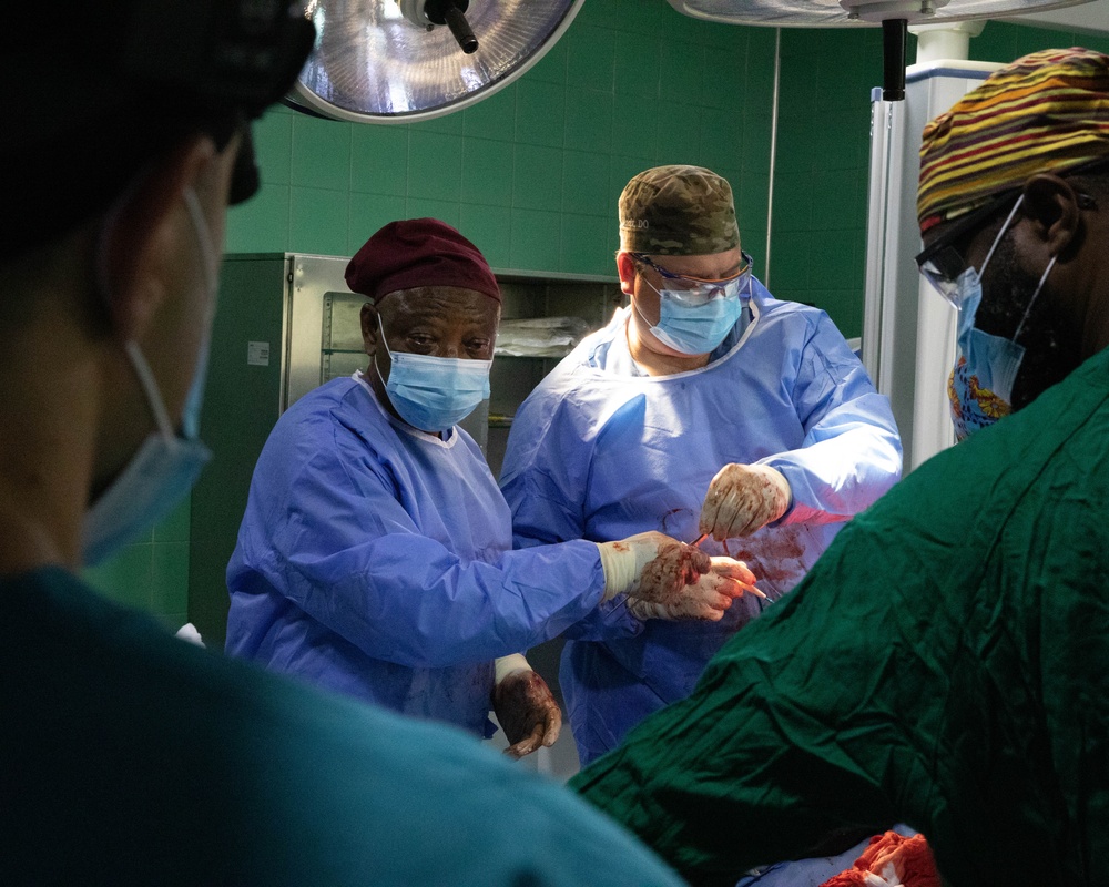 US, Ghana medical staff participate in medical readiness exercise