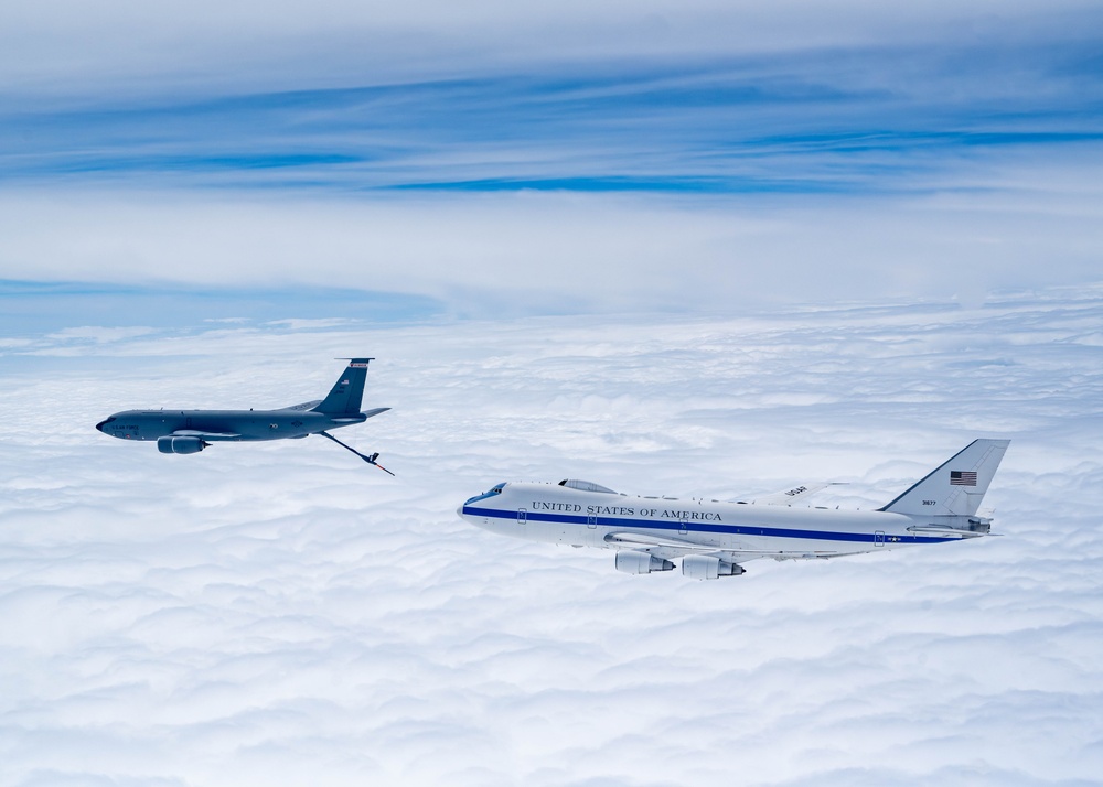 126th Air Refueling squadron refuels E-4B Nightwatch