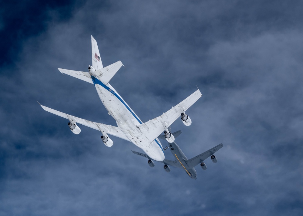 126th Air Refueling squadron refuels E-4B Nightwatch