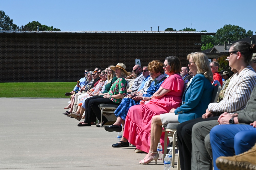 &quot;The Kenny&quot; honors legacy of Col. Kenneth Walters: A community center rededication ceremony