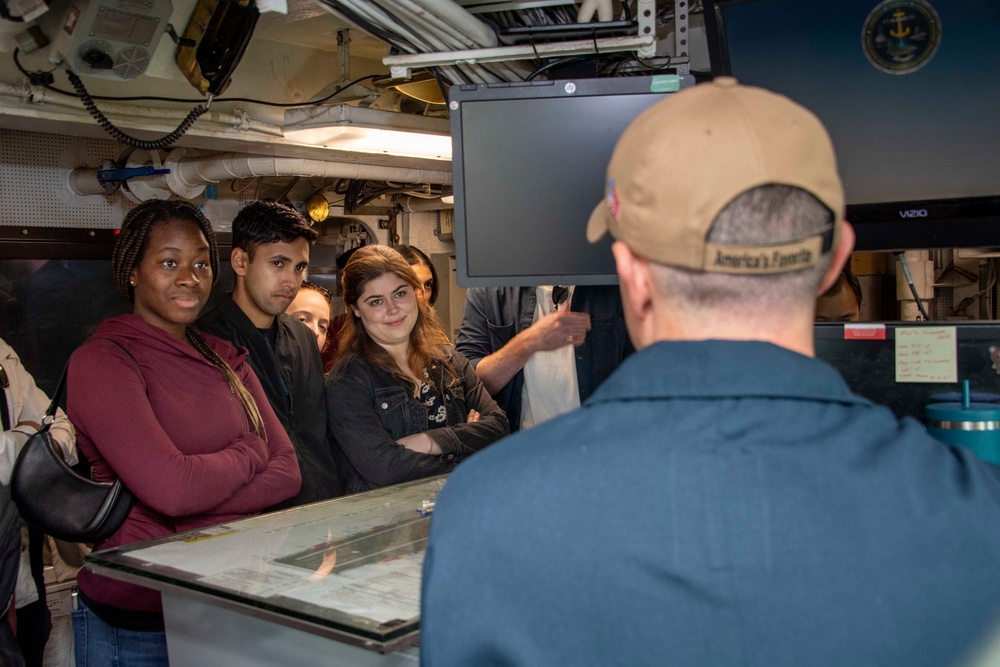 Members of Association of Veterans at Anderson tour Nimitz-class aircraft carrier USS Carl Vinson (CVN 70)