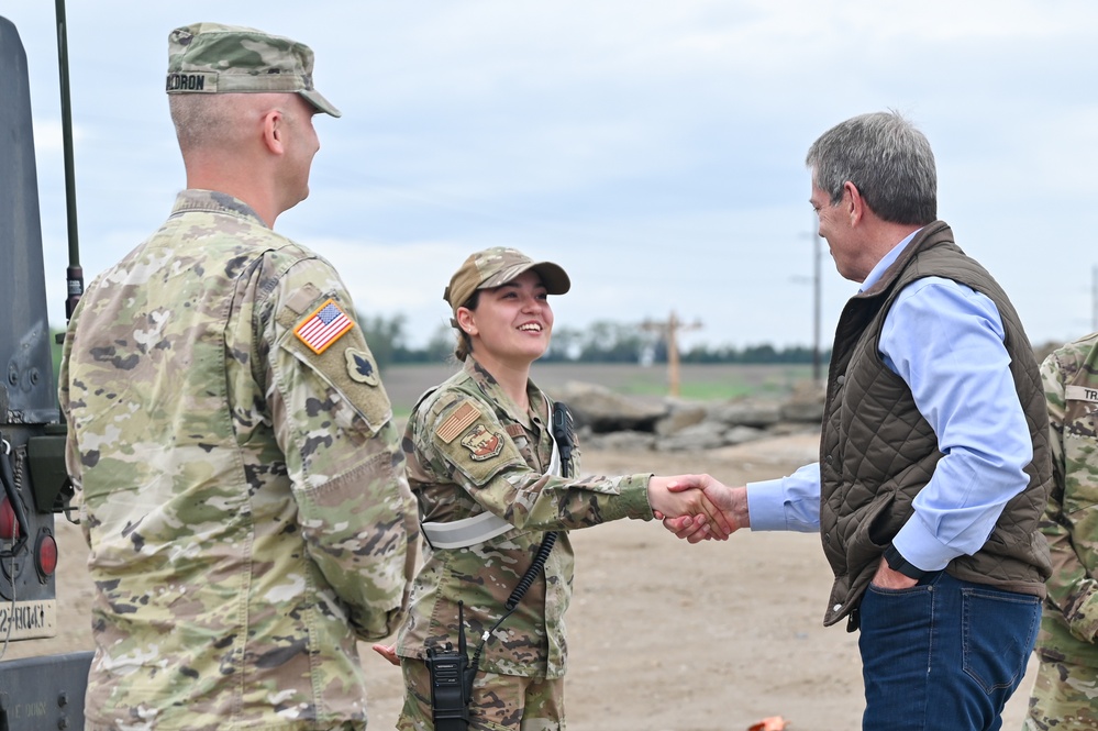 Nebraska Governor and Adjutant General visit Nebraska National Guard traffic control points