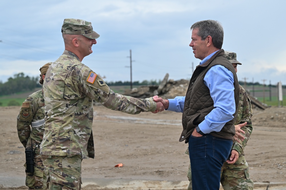 Nebraska Governor and Adjutant General visit Nebraska National Guard traffic control points