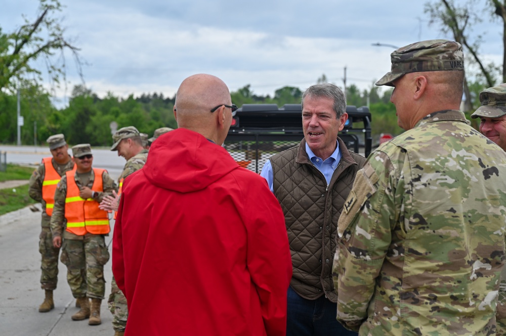 Nebraska Governor and Adjutant General visit Nebraska National Guard traffic control points