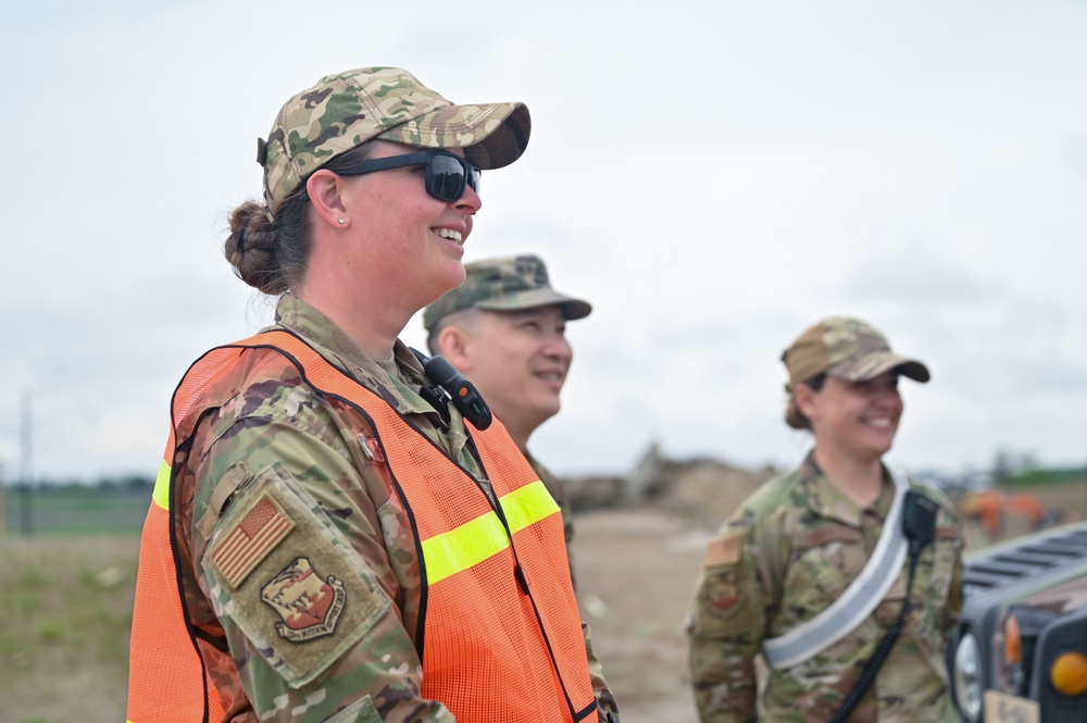 Nebraska Governor and Adjutant General visit Nebraska National Guard traffic control points