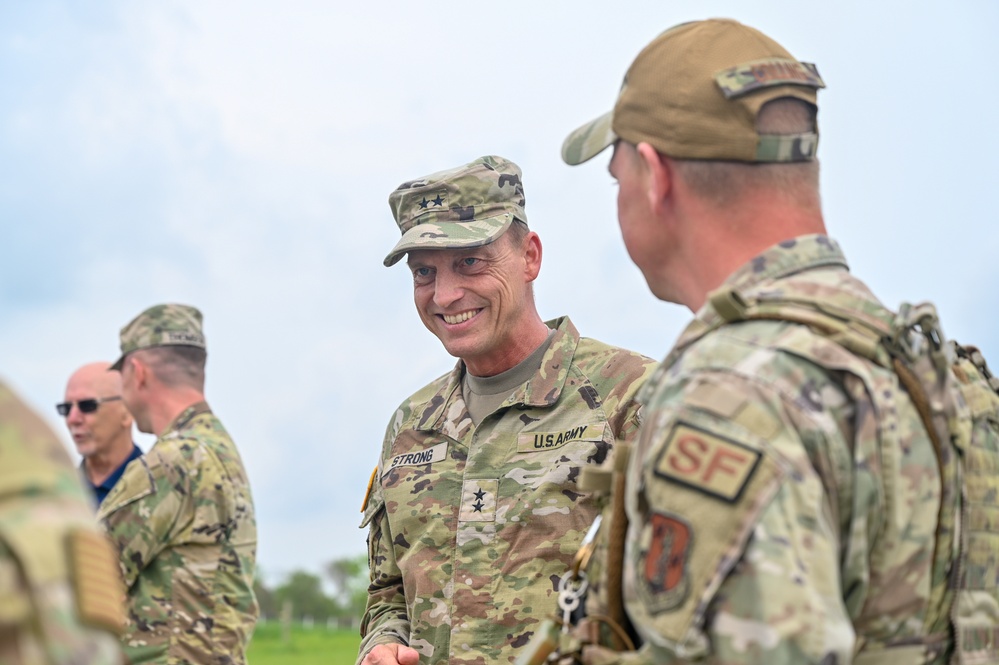 Nebraska Governor and Adjutant General visit Nebraska National Guard traffic control points