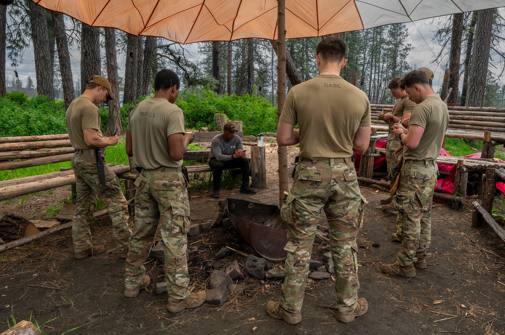 Survival, Evasion, Resistance, and Escape pre-team training exercise