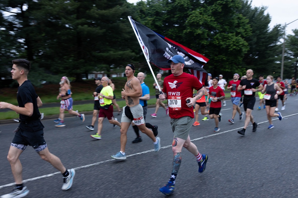 Runners conquer Hospital Hill during 17th Annual Marine Corps Historic Half