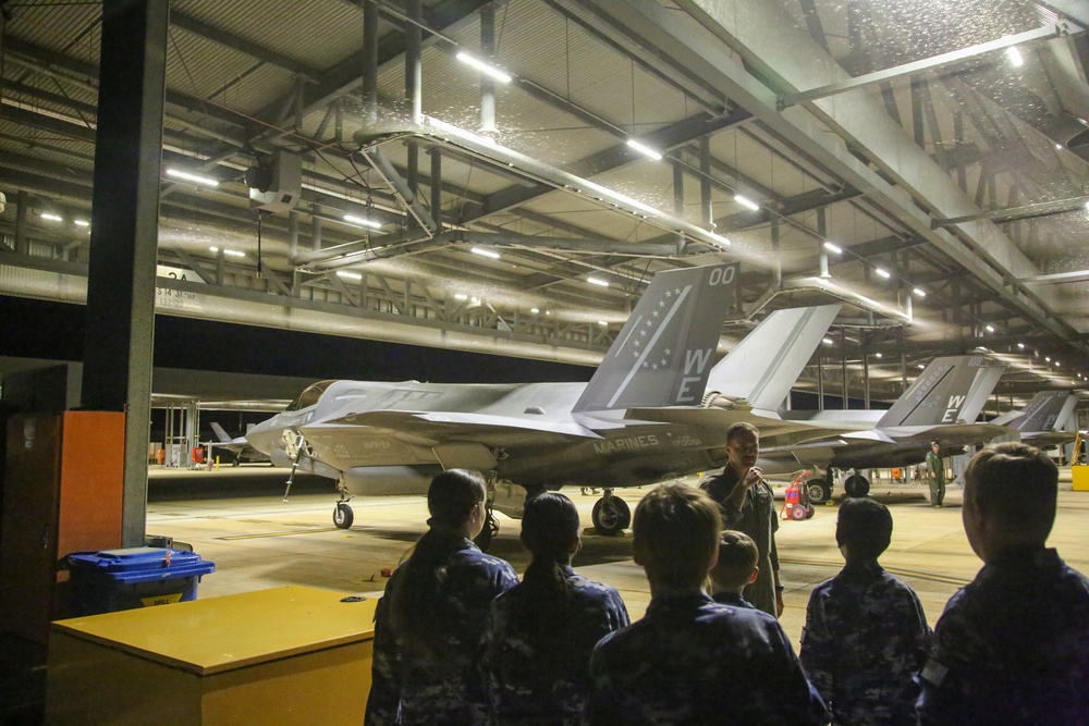 DVIDS - Images - RAAF cadets tour U.S. Marine Corps F-35Bs [Image 1 of 5]