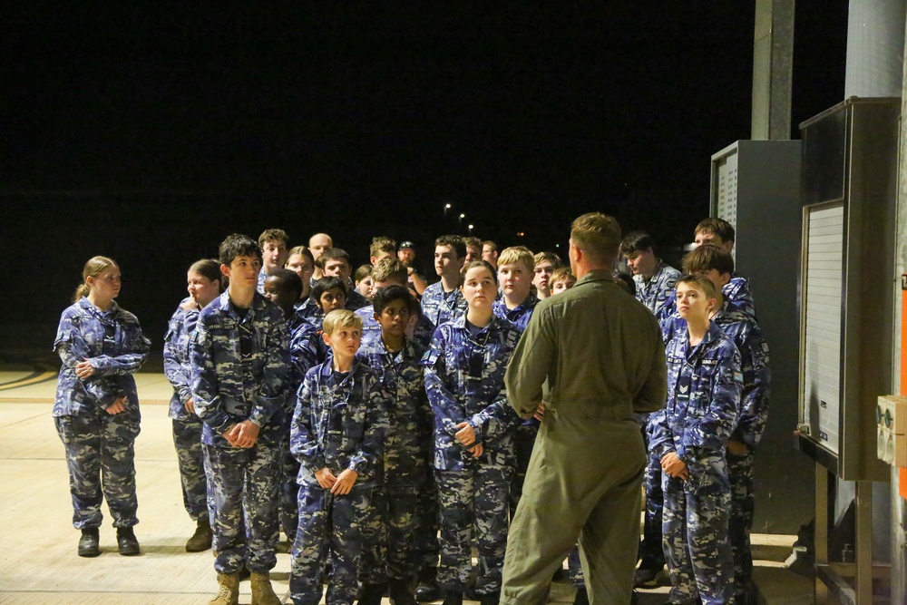 DVIDS - Images - RAAF cadets tour U.S. Marine Corps F-35Bs [Image 5 of 5]