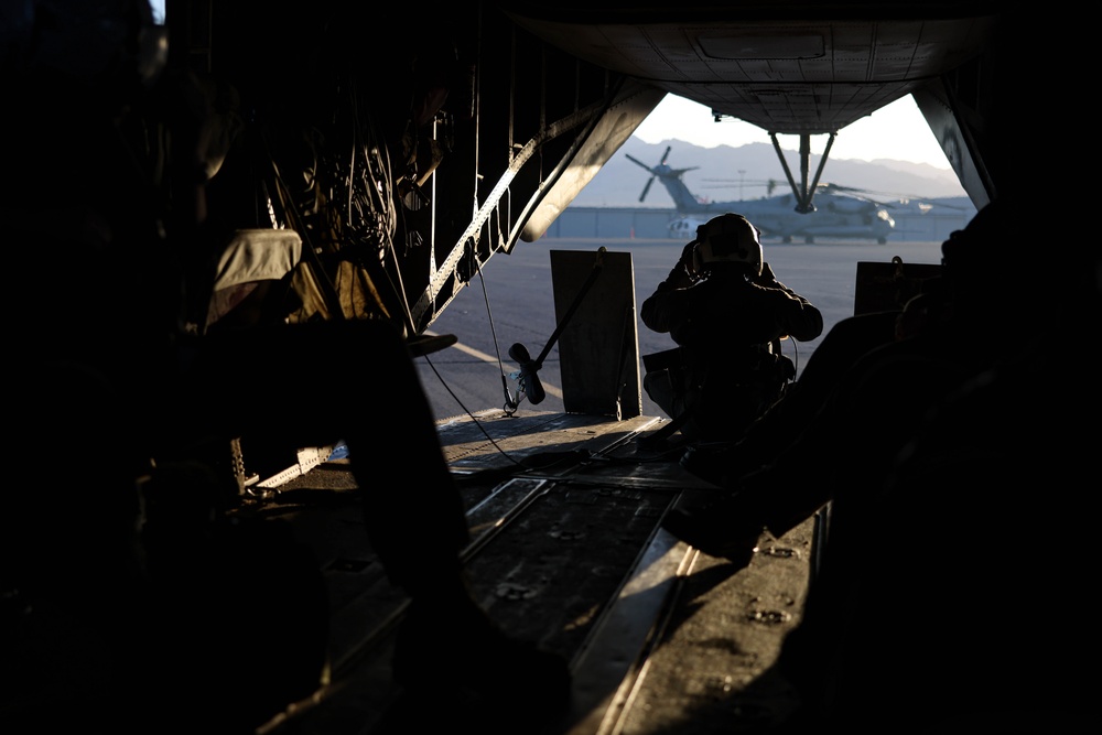 Marines with 1st Distribution Support Battalion Conduct HST Operations