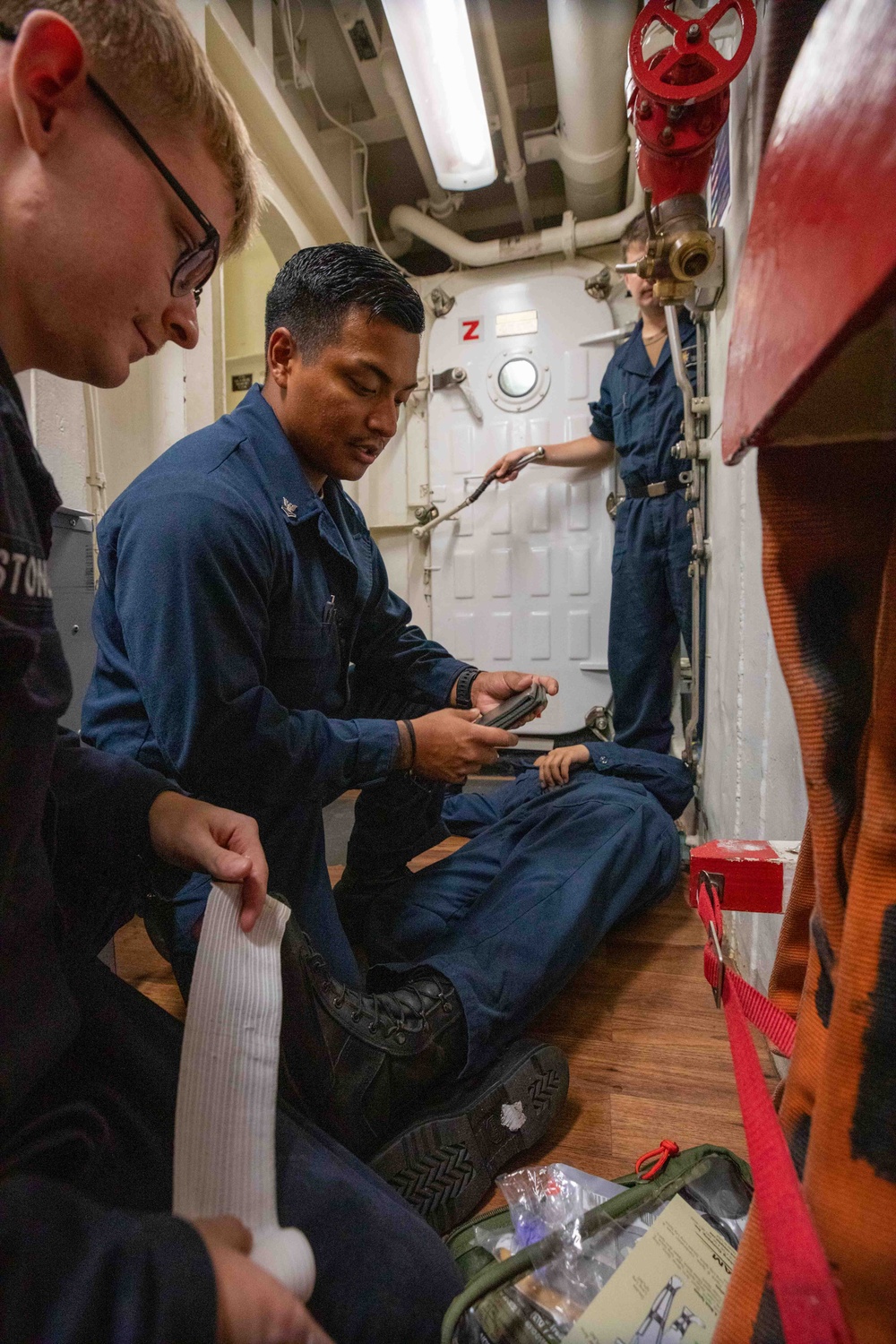USS Russell (DDG 59) conducts medical training drills