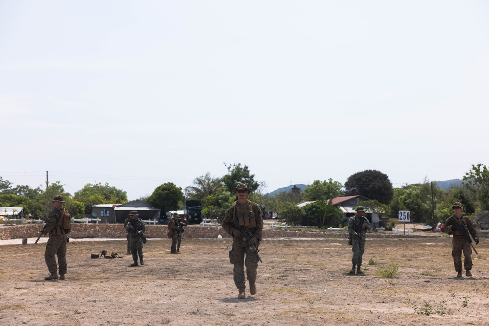 3rd LCT conducts bilateral infantry classes with PMC