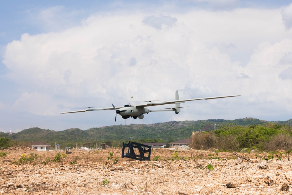 3rd MLR conducts Littoral Zone Reconnaissance Cobra