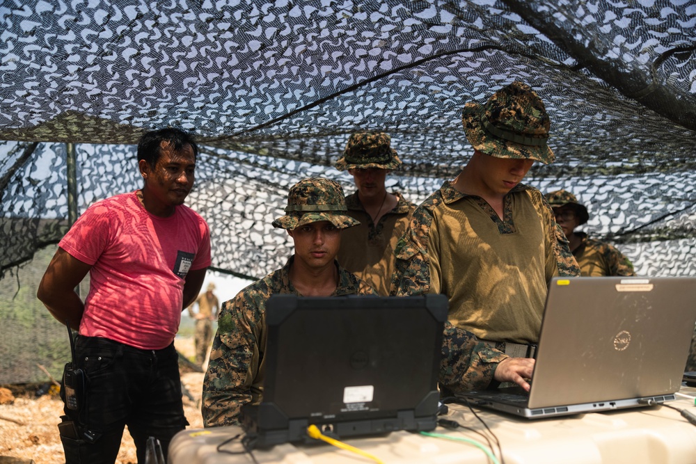 3rd MLR conducts Littoral Zone Reconnaissance Cobra