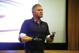 MARINES LEARN CONSEQUENCES AT ANNUAL BITS TRAINING: GET YOUR MIND RIGHT, GO BACK TO THE BASICS / 新年講習で実例に学ぶ海兵隊員、気を引き締め、基本に立ち返る