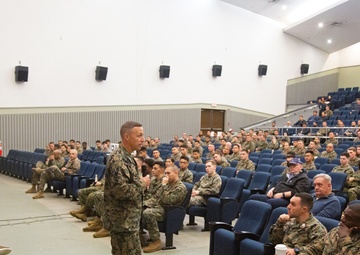 MARINES LEARN CONSEQUENCES AT ANNUAL BITS TRAINING: GET YOUR MIND RIGHT, GO BACK TO THE BASICS / 新年講習で実例に学ぶ海兵隊員、気を引き締め、基本に立ち返る