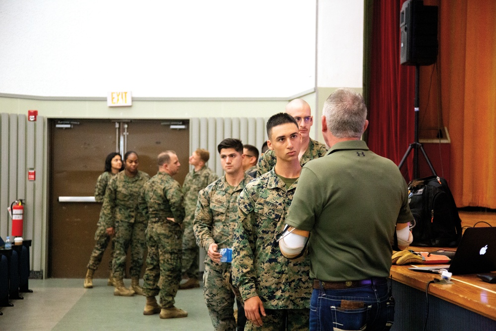 MARINES LEARN CONSEQUENCES AT ANNUAL BITS TRAINING: GET YOUR MIND RIGHT, GO BACK TO THE BASICS / 新年講習で実例に学ぶ海兵隊員、気を引き締め、基本に立ち返る