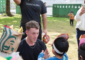 MARINES IMMERSE IN JAPANESE CULTURE WITH LOCAL CHILDREN FROM NORTH TO SOUTH / 北から南から、海兵隊員、地元の子どもたちとボランティアで日本文化に浸る