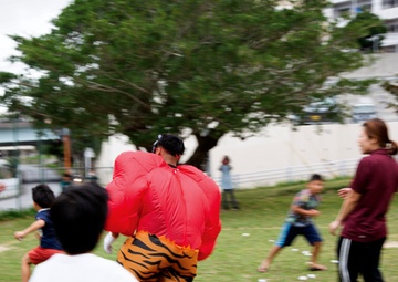 MARINES IMMERSE IN JAPANESE CULTURE WITH LOCAL CHILDREN FROM NORTH TO SOUTH / 北から南から、海兵隊員、地元の子どもたちとボランティアで日本文化に浸る
