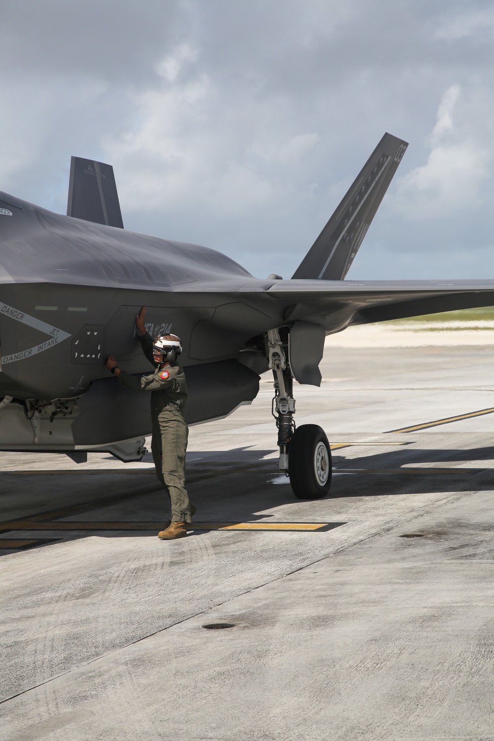 U.S.-AUS Aerial Refueling Across the Pacific