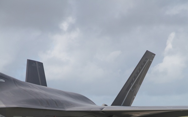 U.S.-AUS Aerial Refueling Across the Pacific